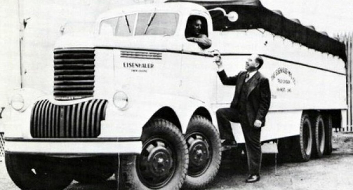 На фото Eisenhower Truck