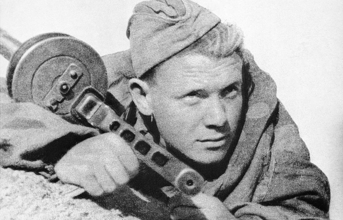 Разведчик, 1942 год © ТАСС