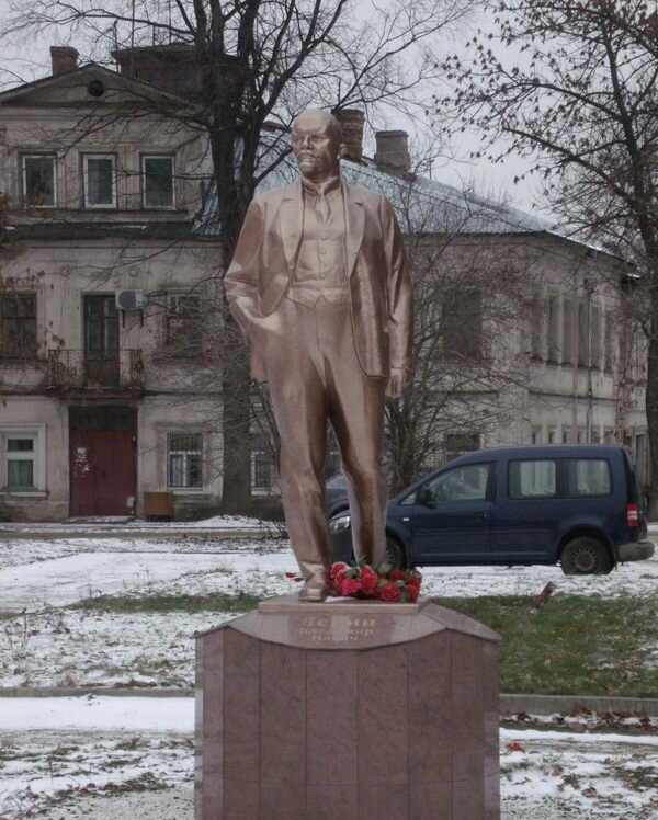 Памятник В.И. Ленину в Ростове Великом. Фото: https://autotravel.ru/otklik.php/20501