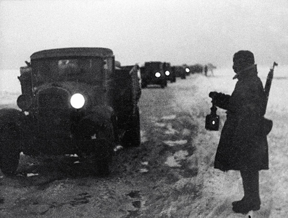 Дорога жизни Ленинград. Ленинград Ладога дорога жизни. Блокада Ленинграда Ладожское озеро дорога жизни. Дорога жизни 1941 блокадного Ленинграда.