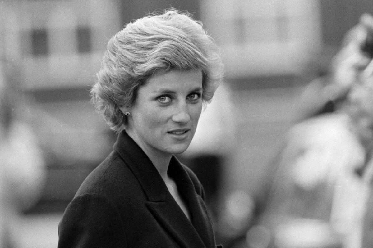     Она предсказала свою смерть! История таинственной записки принцессы Дианы