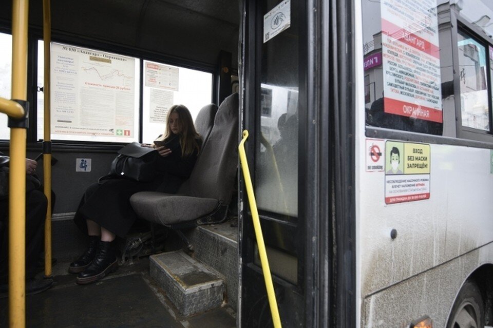     В Новосибирске в некоторых маршрутках цены на проезд выросли до 50 рублей. Алексей БУЛАТОВ