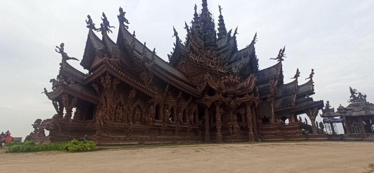 Храм Истины в Паттайе 2022