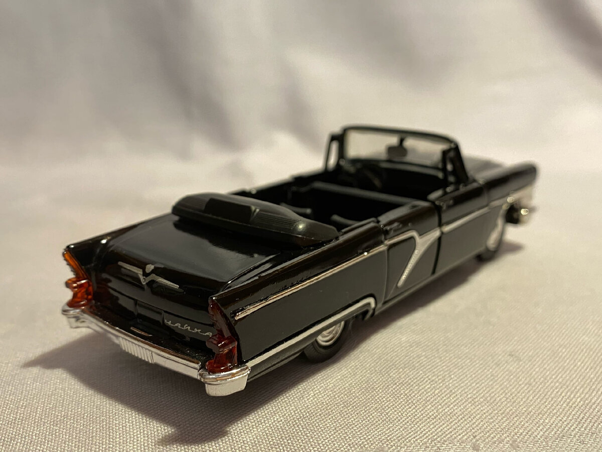 Чайка Газ 13 в кузове кабриолет, ЗАО "Агат", середина 00-х.