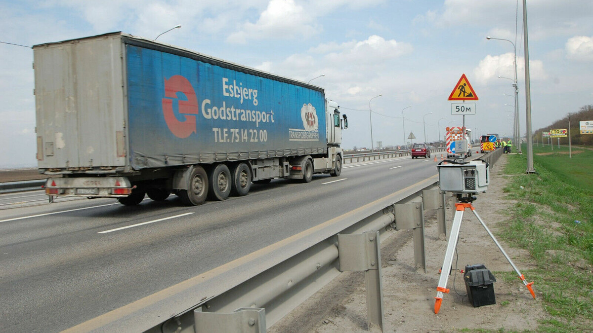     В левобережной части Ростова-на-Дону запланировано строительство дороги, которая будет иметь четыре полосы и развязку, сообщил сити-менеджер Алексей Логвиненко.