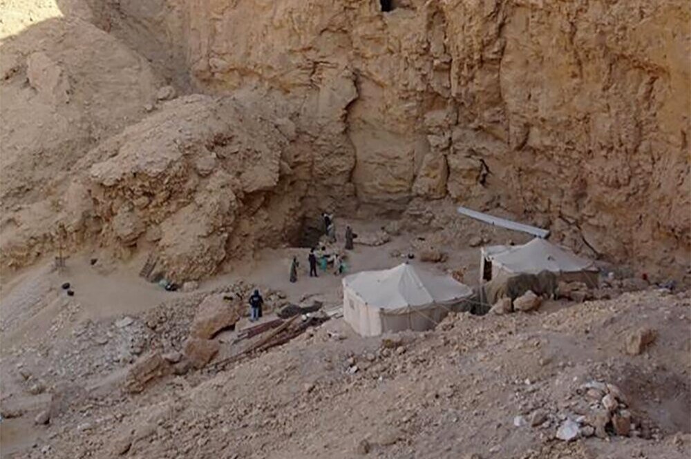     В Египте обнаружено захоронение фараонов 18-й династии