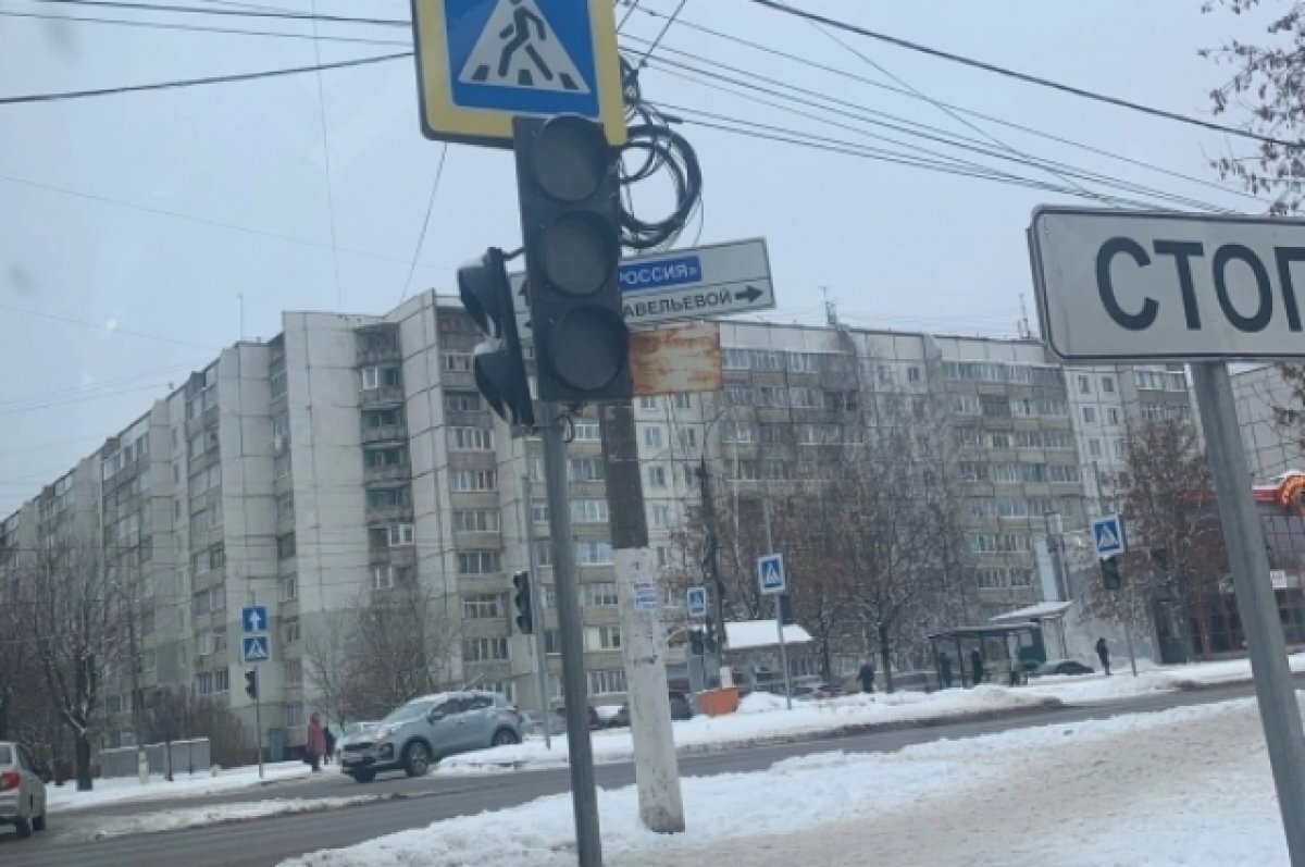 Сбили пешехода в ульяновске на ульяновском проспекте. Ярославль 2022 заволжский район. Омск без света. Кровавый беспредел заволжск. В заволжском районе нет света сейчас.