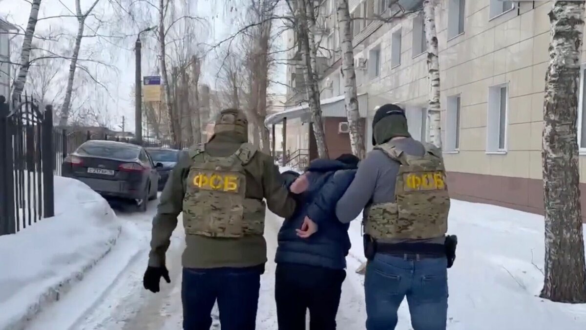     Управление ФСБ России по Татарстану совместно с МВД задержали сторонника международной террористической организации «Катиба Таухид валь-Джихад» (МТО «КТД»)*. Им стал 25-летний житель Казани. Об этом сообщила пресс-служба ведомства.