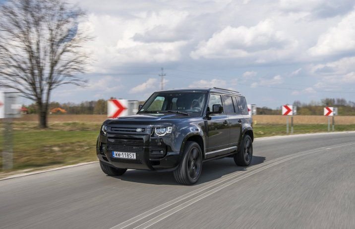      Land Rover Defender (2022)