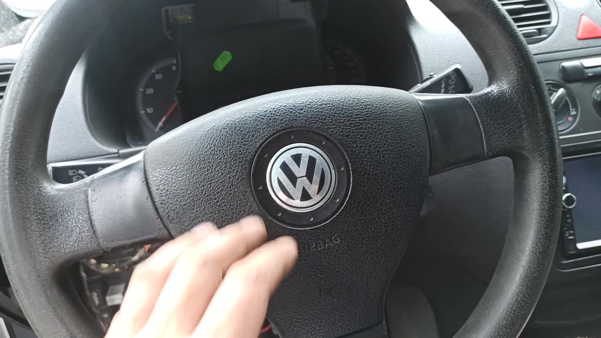 Ремонт Фольксваген Гольф : Снятие и установка подушки безопасности VW Golf IV
