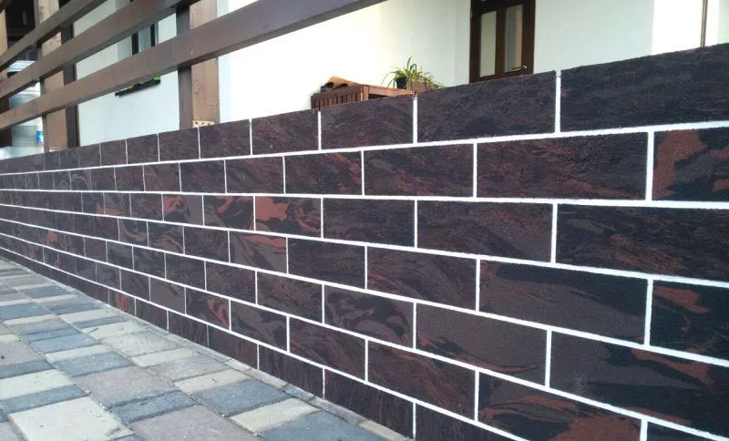 Забор. Гибкий камень. Фото с сайта simplestone.ru