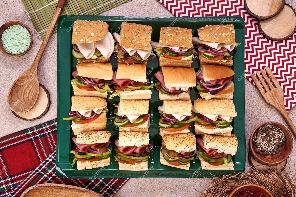 Хлеб насущный кейтеринг. Хлеб насущный кейтеринг. Запеченный мини сет. Сет брускет кейтеринг. Хлеб насущный кейтеринг.