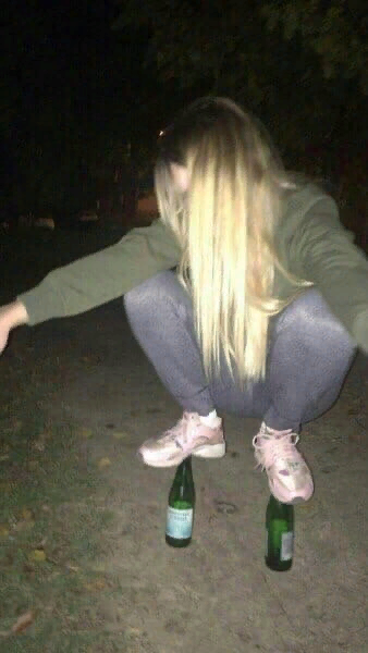 Ещё одной бутылки не хватает 😅