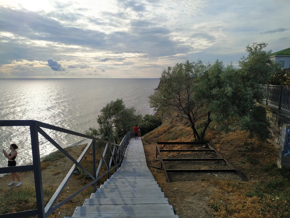 пляж на высоком берегу в анапе