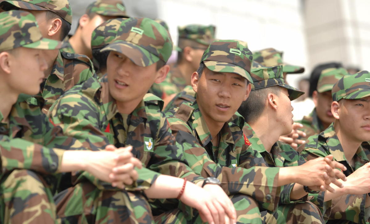 Срок службы в корее. Армия Южной Кореи. Солдаты Южной Кореи. Форма армии Южной Кореи. Военная служба в Южной Корее.