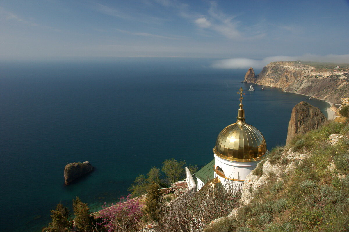 Монастырь Георгия Победоносца в Крыму мыс Фиолент. Мыс Фиолент Георгиевский монастырь. Георгиевский монастырь в Крыму Фиолент. Свято-Георгиевский монастырь Севастополь.