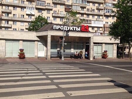В этом павильоне на ул Кораблестроителей должно работать кафе