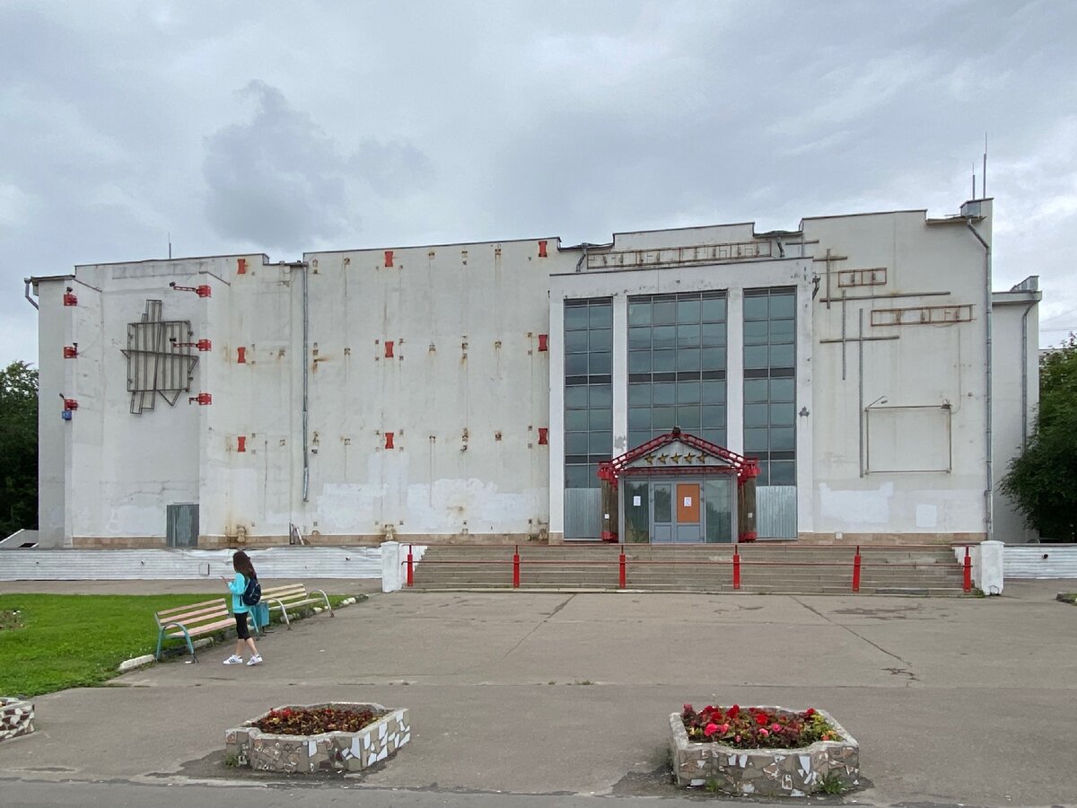 Кинотеатр «Керчь» (фото 18.07.2020 г.)