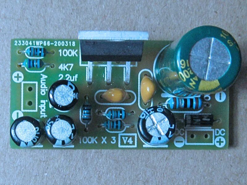  Оконечный УНЧ на микросхеме TDA2030А  