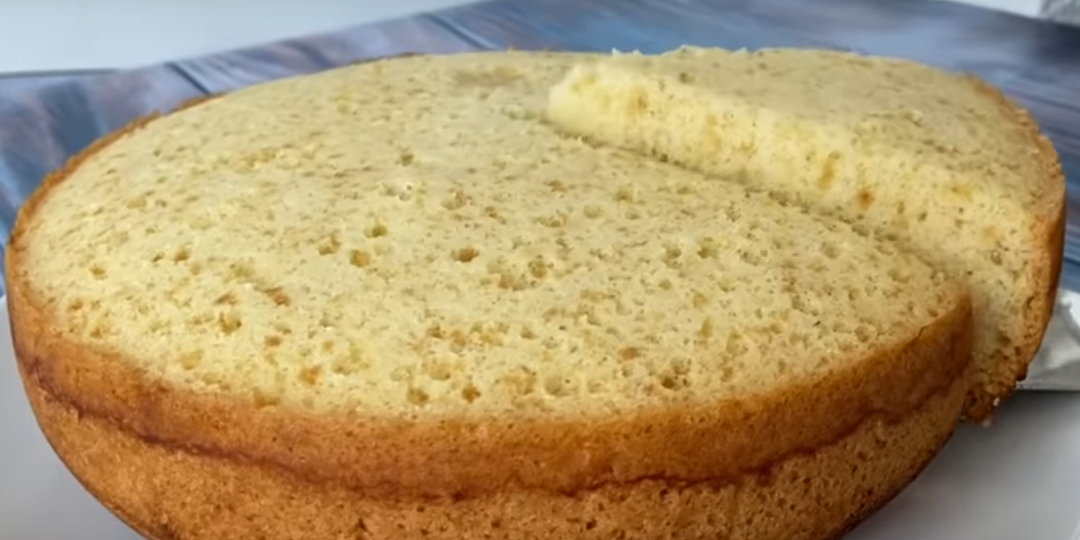 Простой и пышный бисквит (готовим в мультиварке)