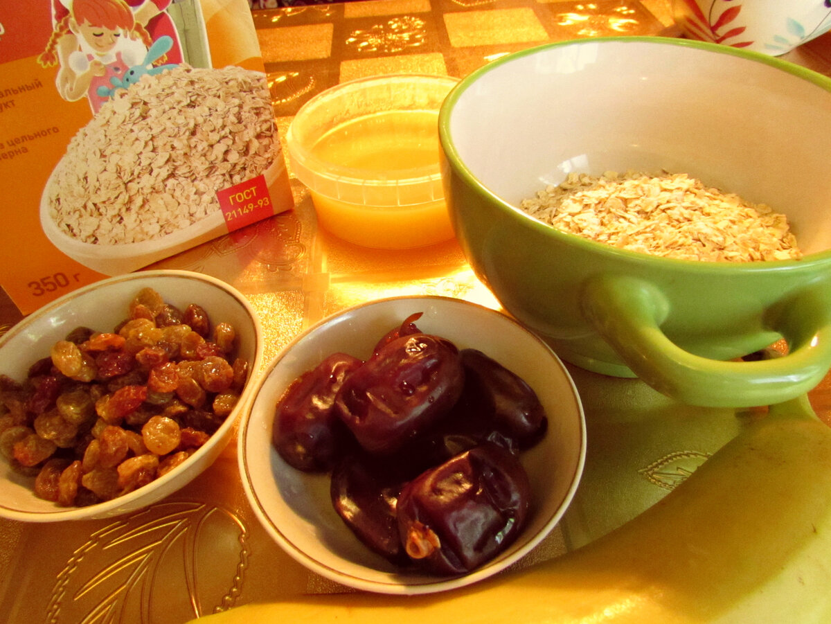 Все продукты  для вкусной утренней каши без сахара