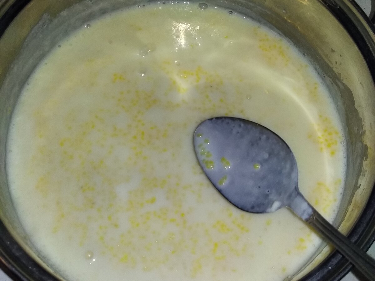 Кукурузная каша на молоке с сахаром без масла