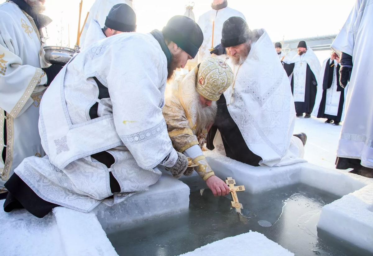 Можно ли на Крещение 18 или 19 января самому крестить воду? | Мы верим🙏 |  Дзен