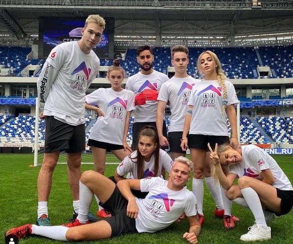 Команда Hype House Rus с Заиром Юсуповым