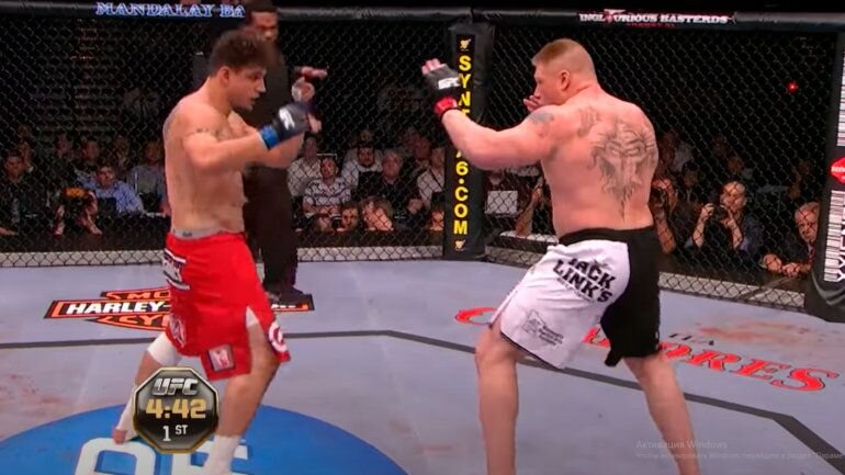 Фрагмент боя Леснара и Френка Мира