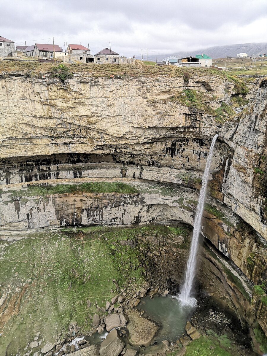 Водопад тобот упала машина