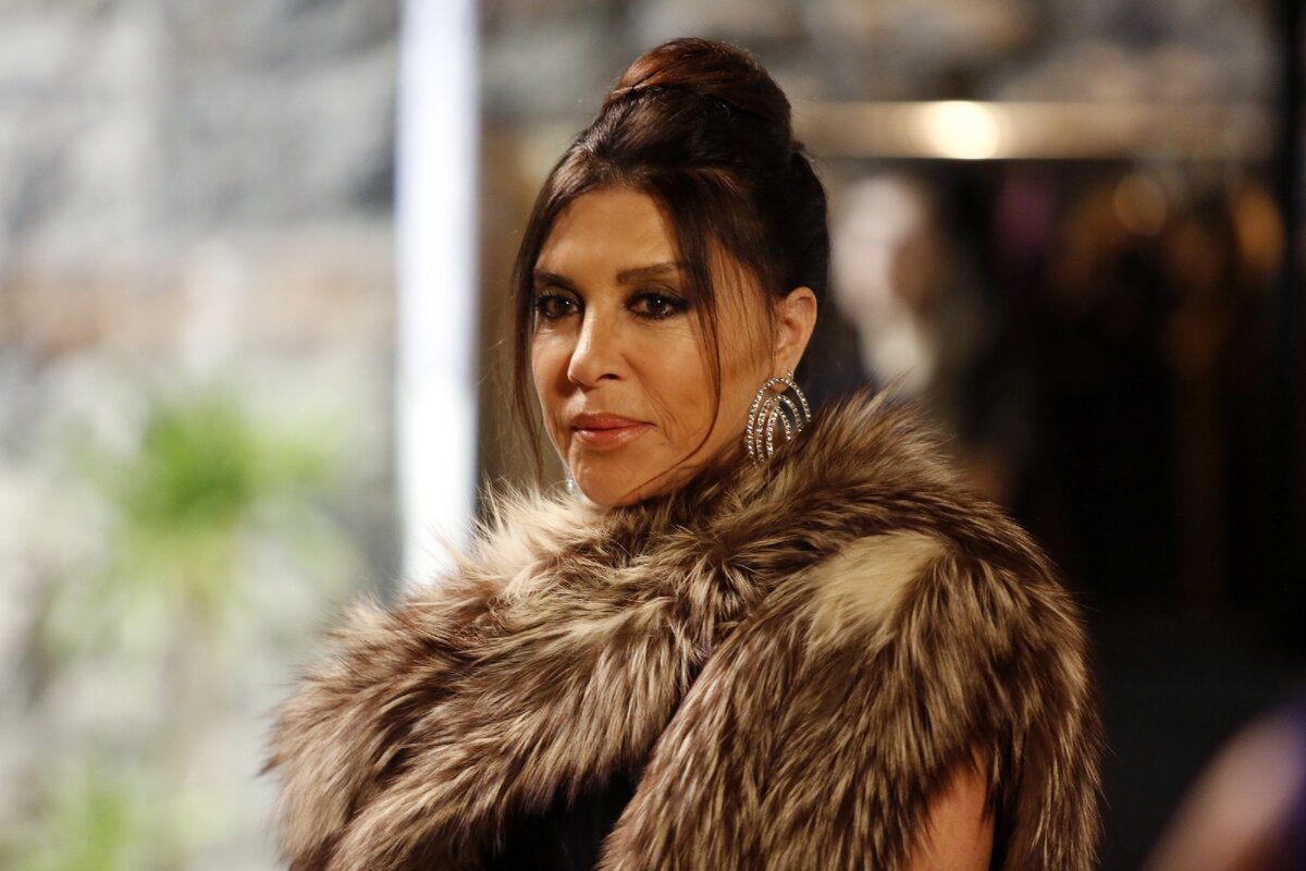 Роль актрисы Хиляль Небахат Чезре в сериале "Грязные деньги, лживая любовь"