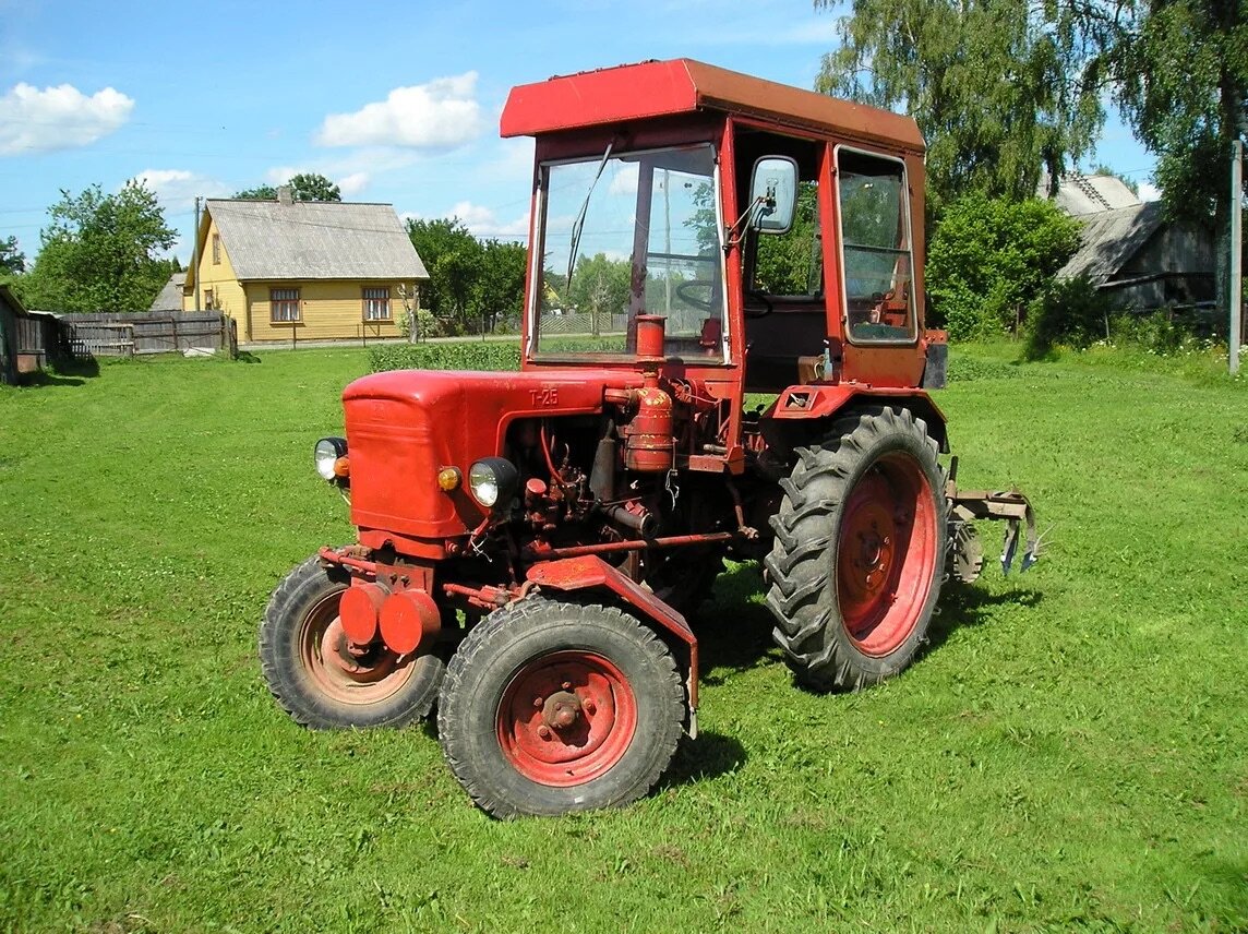 Т-25 трактор