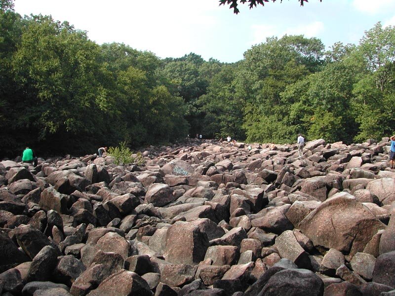 Звон камней. Пенсильвания парк звенящих камней. Звенящие скалы в Пенсильвании. Звенящие камни Пенсильвании. Звенящие камни США.