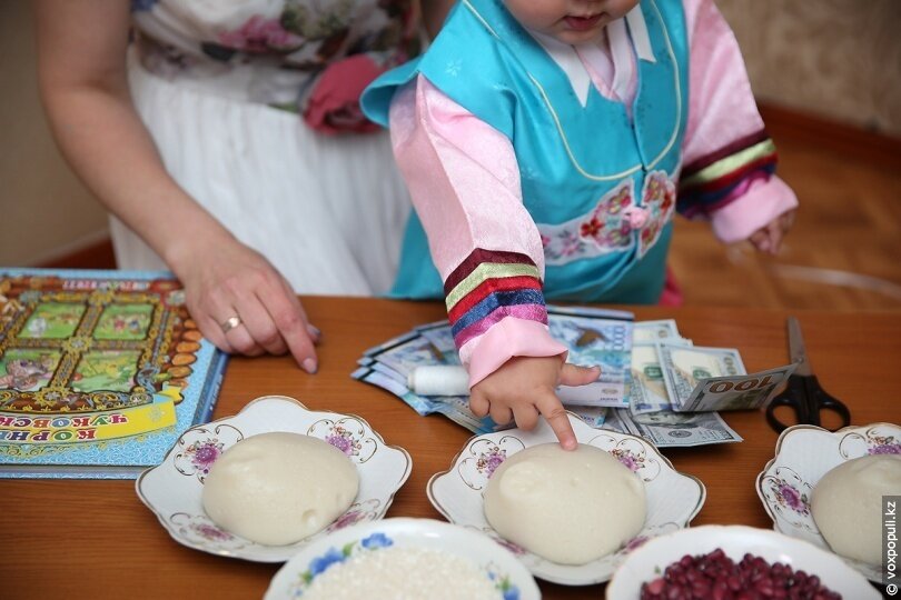 Корейский стол на годик