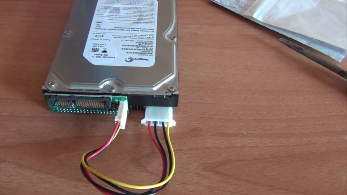 Как своими руками сделать переходник SATA - Molex?