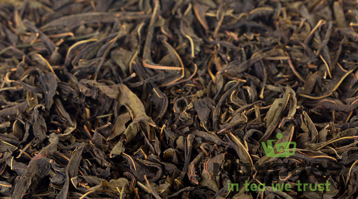 Иван-чай, или кипрей - зелёный, обжаренный. Мы любим настаивать кипрей с соцветиями липы и стевией. На 1000 мл воды кладём 5 грамм зелёного кипрея, 1 грамм соцветий липы и 1 грамм листа стевии.