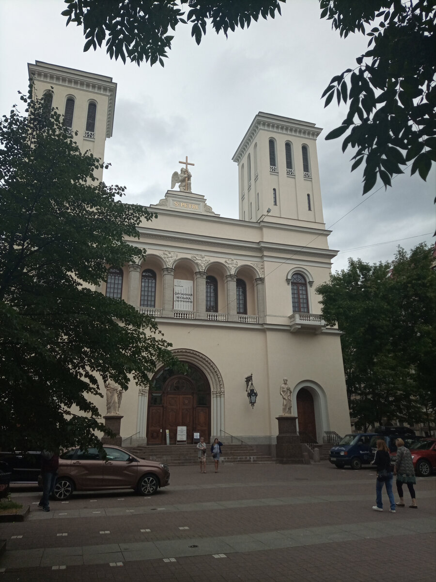 Петрикирхе на Невском проспекте