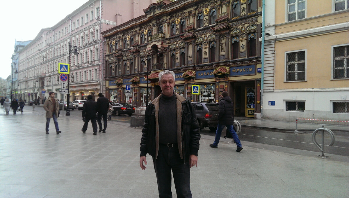 Чайный дом купца Перлова на улице Мясницкой,  19. Сразу после реставрации.