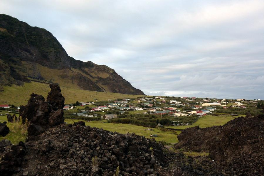 Tristan da cunha. Эдинбург (Тристан-да-Кунья). Остров Тристан-да-Кунья. Жители острова Тристан-да-Кунья. Эдинбург семи морей