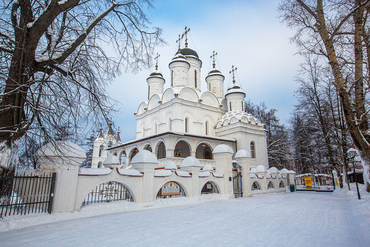 Спасо-Преображенский храм. Большие Вязёмы, Московская область. Фото автора статьи 