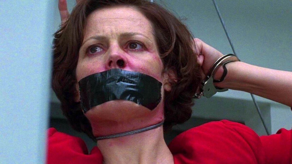 Кадр из фильма: Имитатор 1995 г.