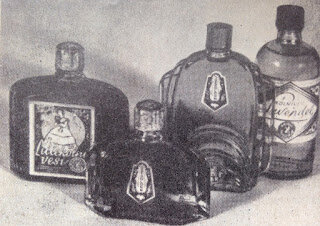 Парфюмерия, производимая Артелью Флора в 50-е. Фото из книги «Майер-Флора».	Материал взят из свободного источника. 