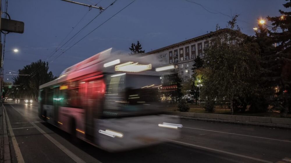 Одной из версий, которую озвучили многие волгоградцы в социальных сетях  -  преодоление звукового барьера пролетавшего над городом самолета