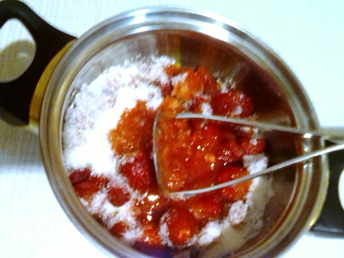 Клубника с сахаром 