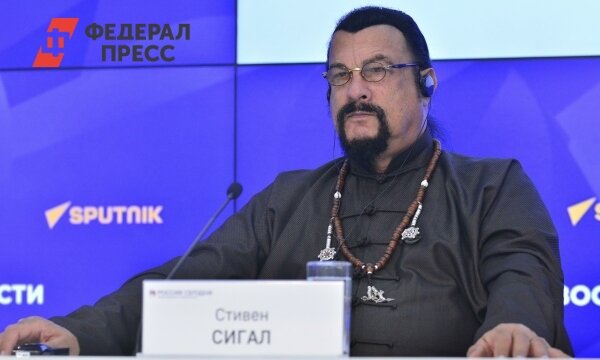 Стивен Сигал  сегодня выглядит так.  фото: картинки  яндекса.