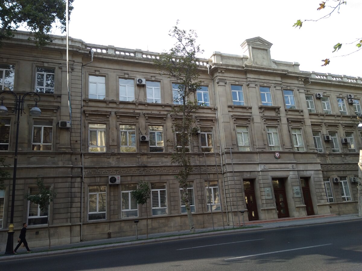 На старых фото видна контора знаменитых Ротшильдов в Баку.-11