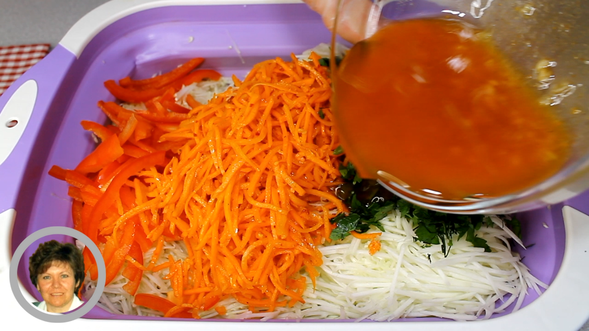 Патиссоны по корейски рецепт. Салат с кабачками на зиму. Патиссоны в банке. Патиссоны по корейски рецепт. Патиссоны по корейски рецепт.