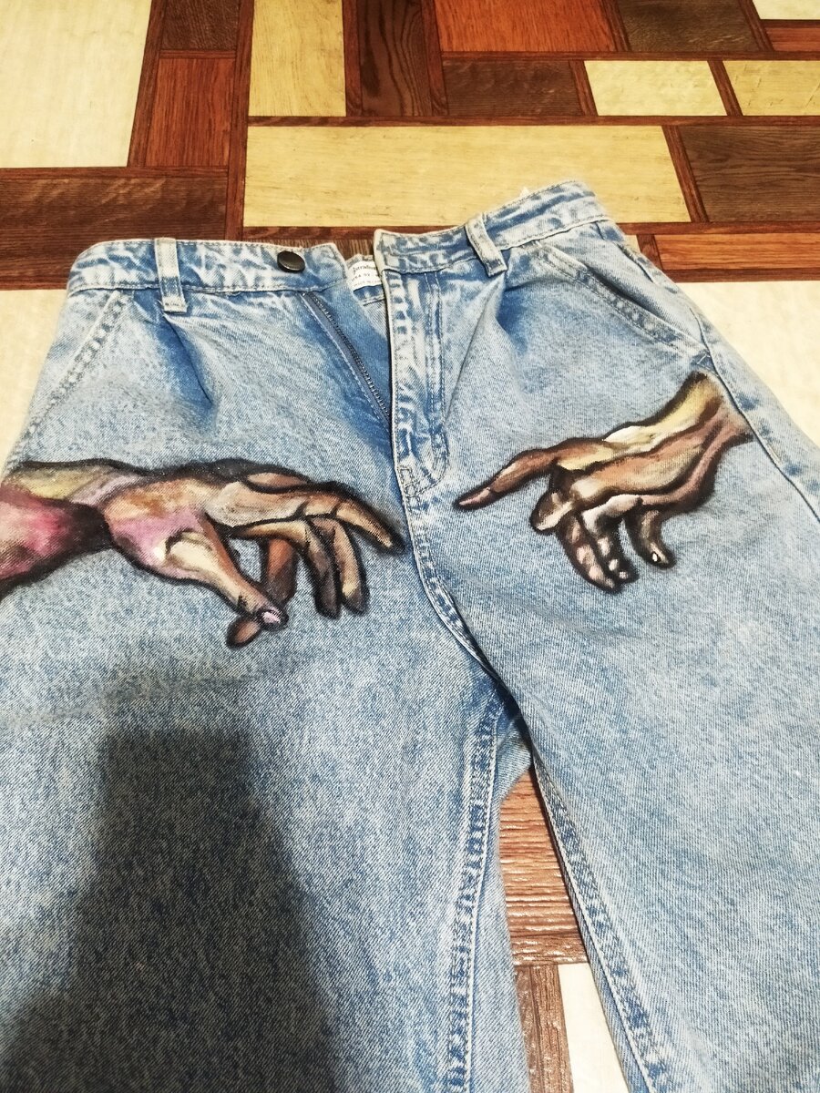 Мои джинсы, которые было абсолютно не жаль. 