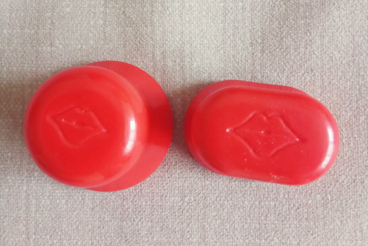 Вот эти чудо-присоски) Сейчас самой смешно  как можно было повестись на это