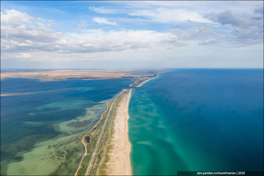 Крым. Показываю красивый песчаный пляж, который в этом году не забит туристами, как везде (+координаты)